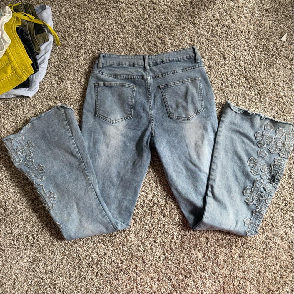 Bamboo Embroidered Women's Jeans - Picture 2 of 3